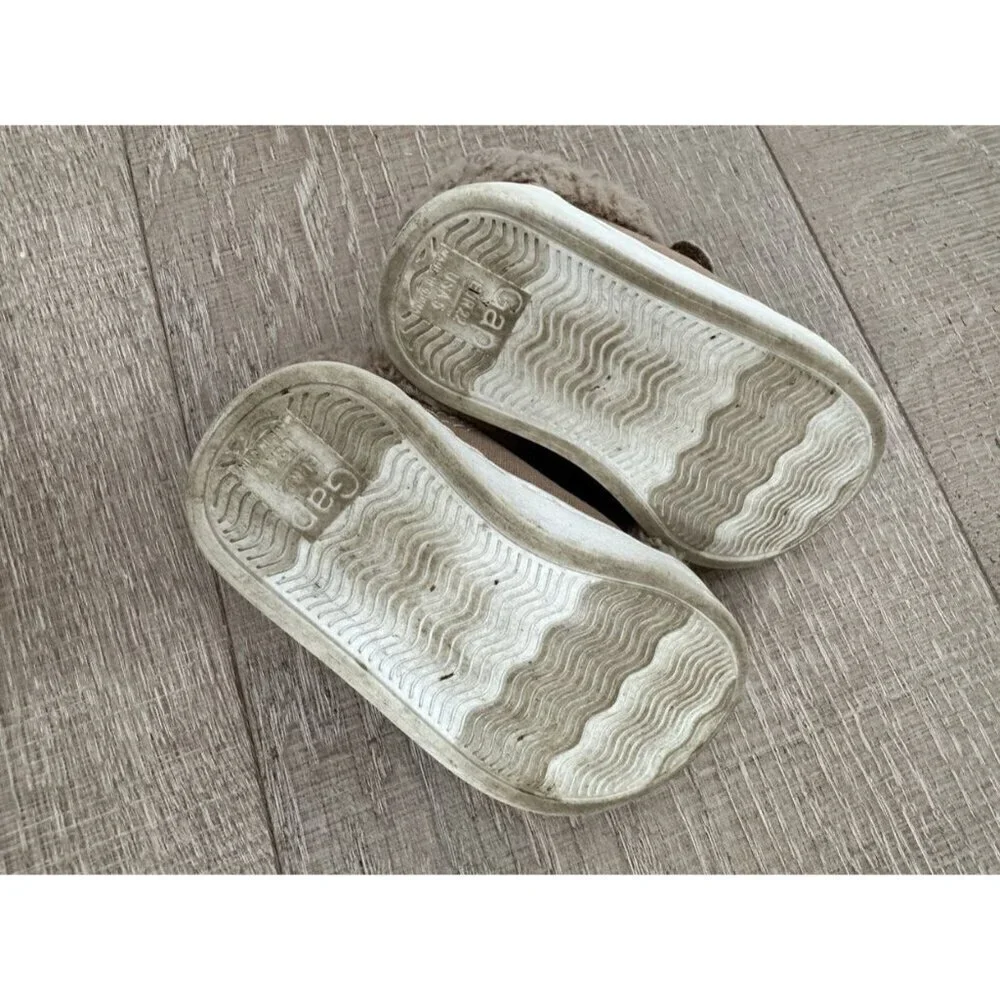 Gap Fur Lined Strappy Sneakers